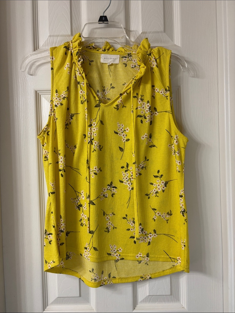 MELLODAY Bright Yellow Floral Ruffle Tie-Front Camisole